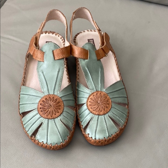 PIKOLINOS Tan and Green Leather Sandals - Picture 1 of 16